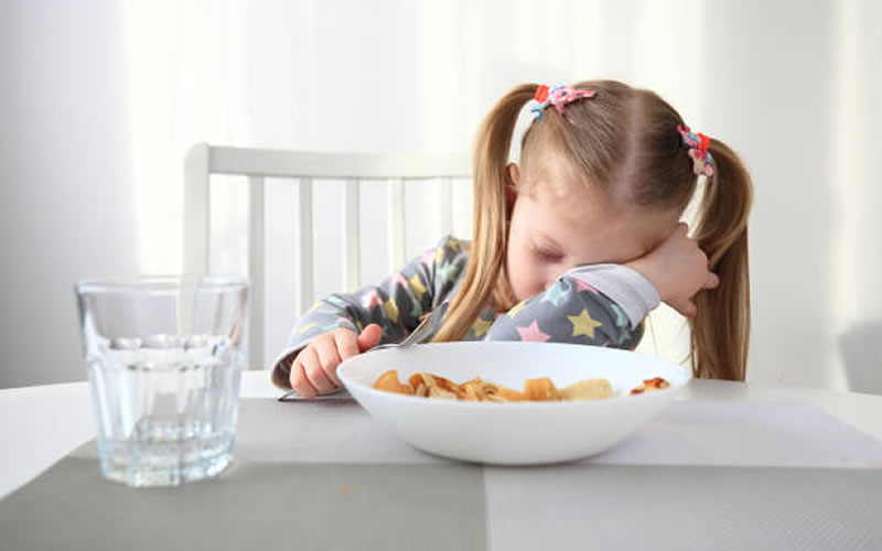 Çocuğunuz Yemek Yerken Yoruluyorsa Dikkat